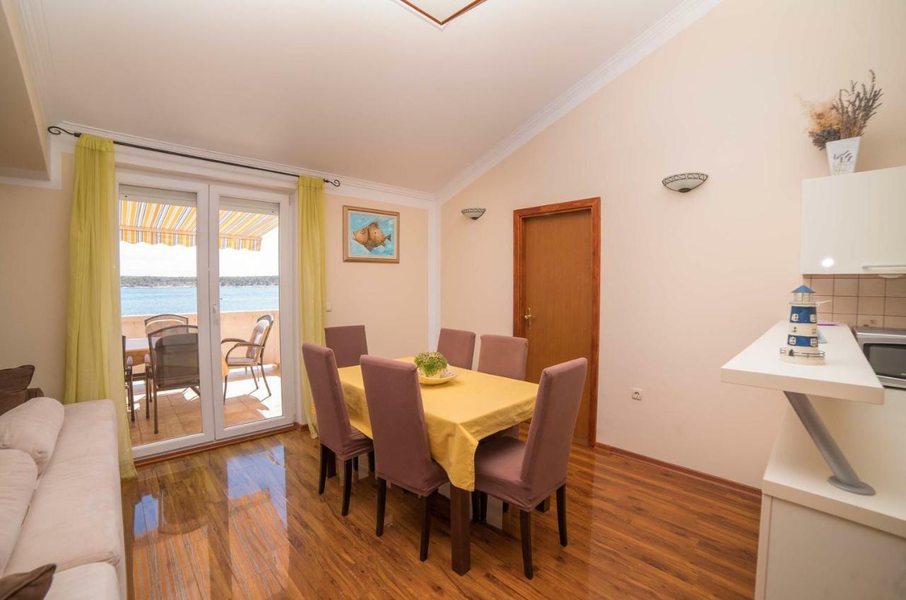 Captain'S Apartment Barbat na Rabu 외부 사진