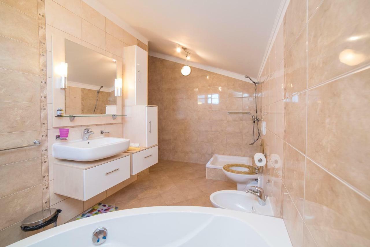 Captain'S Apartment Barbat na Rabu 외부 사진